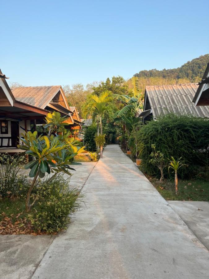 Pyramid Bangalow Ban Laem Sai Екстериор снимка